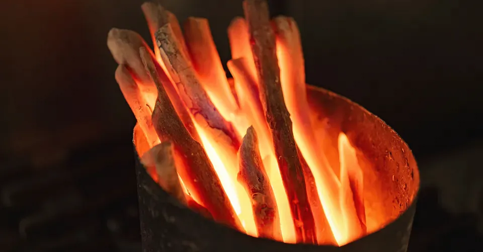 焼鳥 鈴音の焼き場の炭